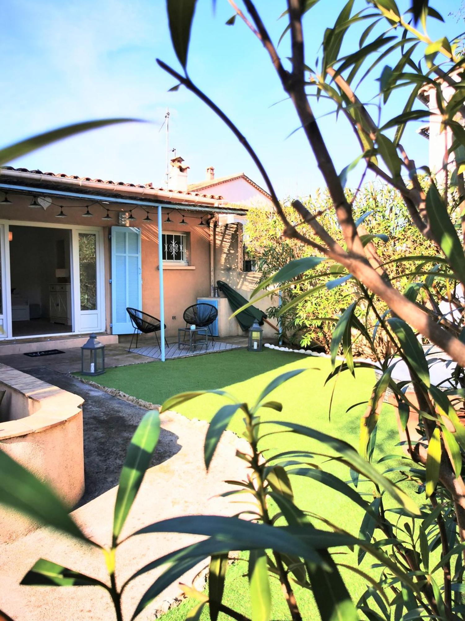 Studio Jardin Privatif 300M De La Plage Sainte-Maxime Luaran gambar