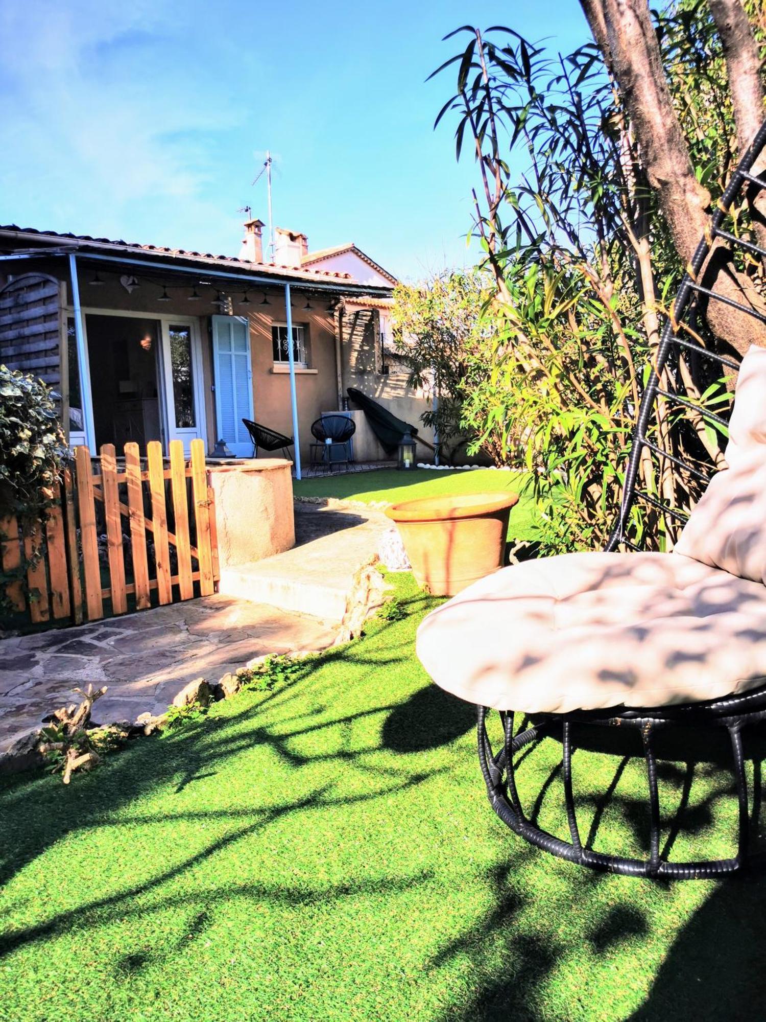 Studio Jardin Privatif 300M De La Plage Sainte-Maxime Luaran gambar